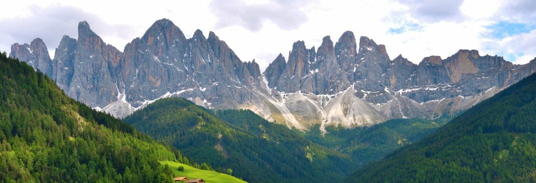 Landschaft und Berge rund um Bozen