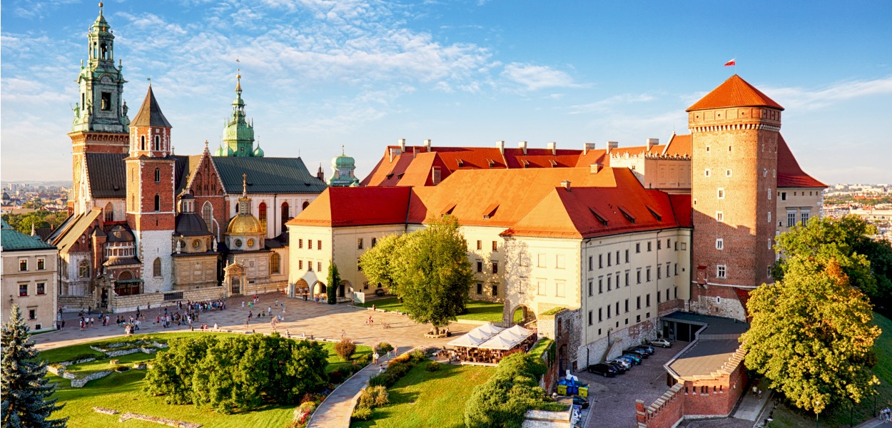 Car Rental Krakow Hertz - 