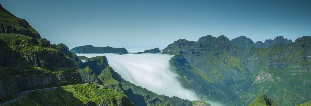 Wasserfall in Madeiras schöner Natur