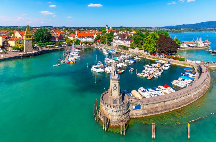 Hafen mit Booten am Bodensee.