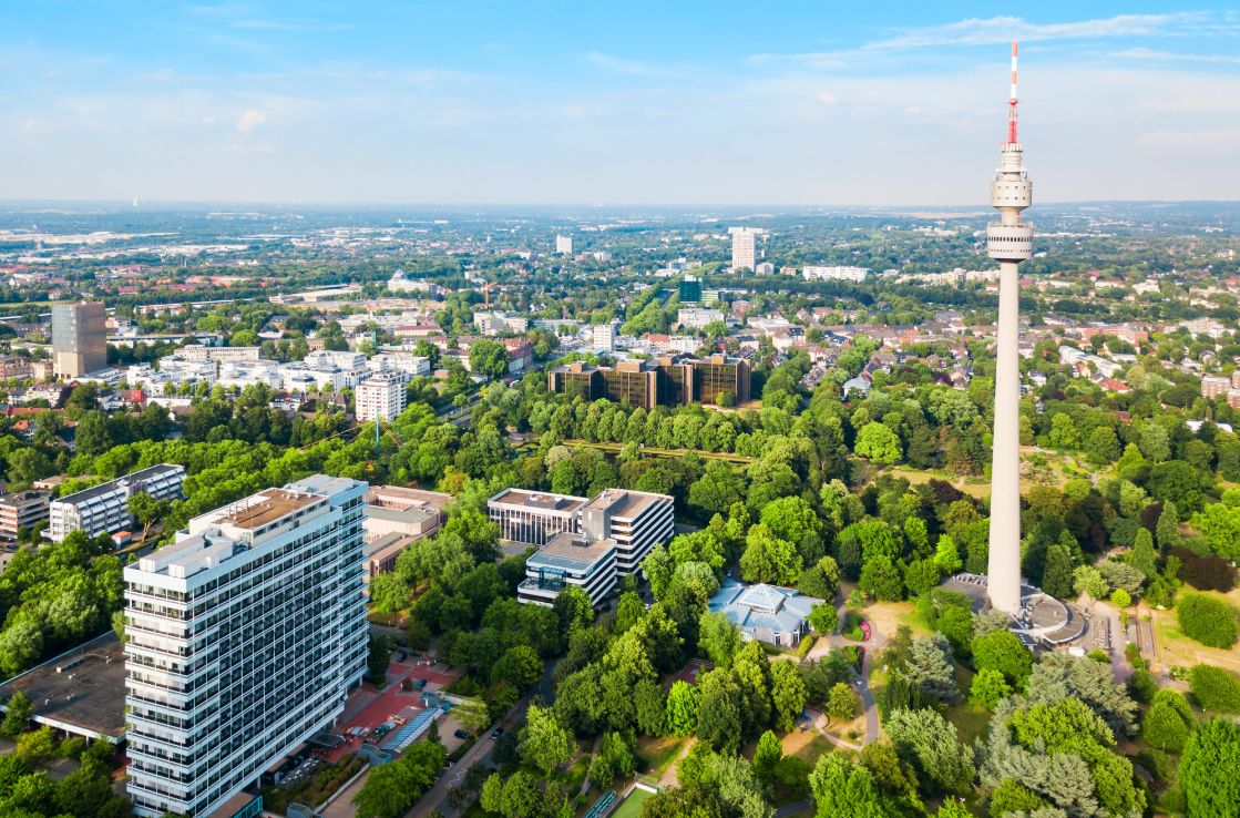Florianturm mit Aussicht über Dortmund.