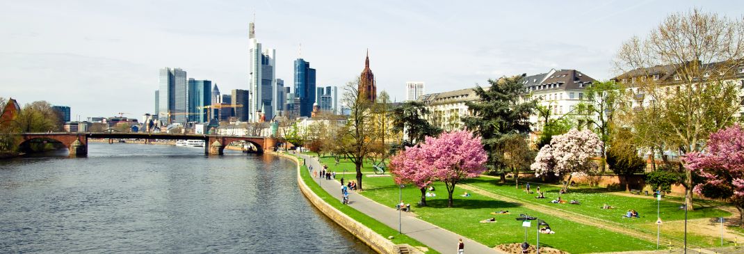 Platz im Stadtkern von Frankfurt am Main in Hessen.