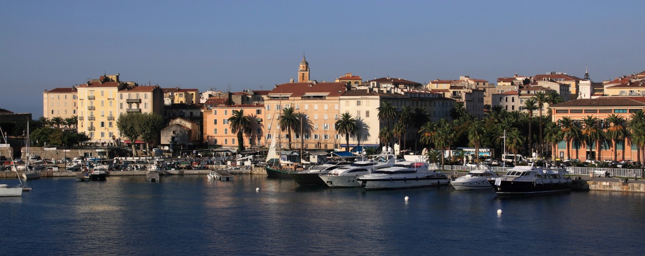 Le marché central d Ajaccio