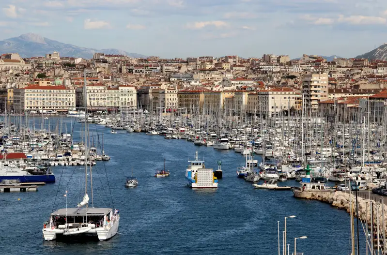 opter pour une location de voiture à Marseille la location de voiture à Marseille