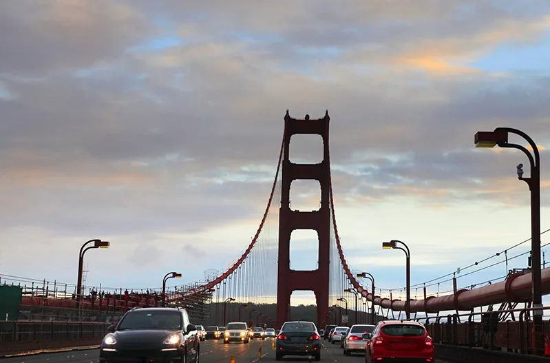Paysage montagneux et routes américaines pour road trip