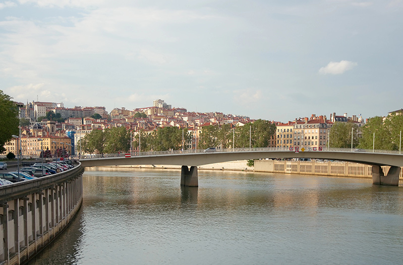 Explorer Lyon et ses alentours - 6 voyages en voiture mémorables