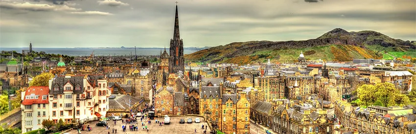 Car hire tips for families travelling across the Edinburgh