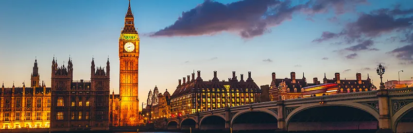 Explore London's iconic landmarks with a Hertz Car Rental