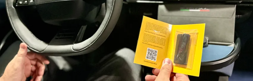 Viajes de lujo en coche de alquiler acompañados de fragancias selectas