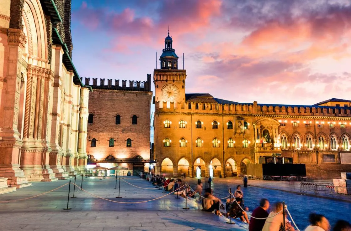Bologna la rossa: cosa fare e vedere | Hertz Italia