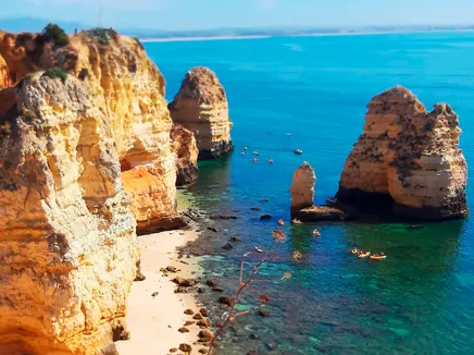 Exploring Portugal with Hertz: Must-See Destinations from May to December 2024