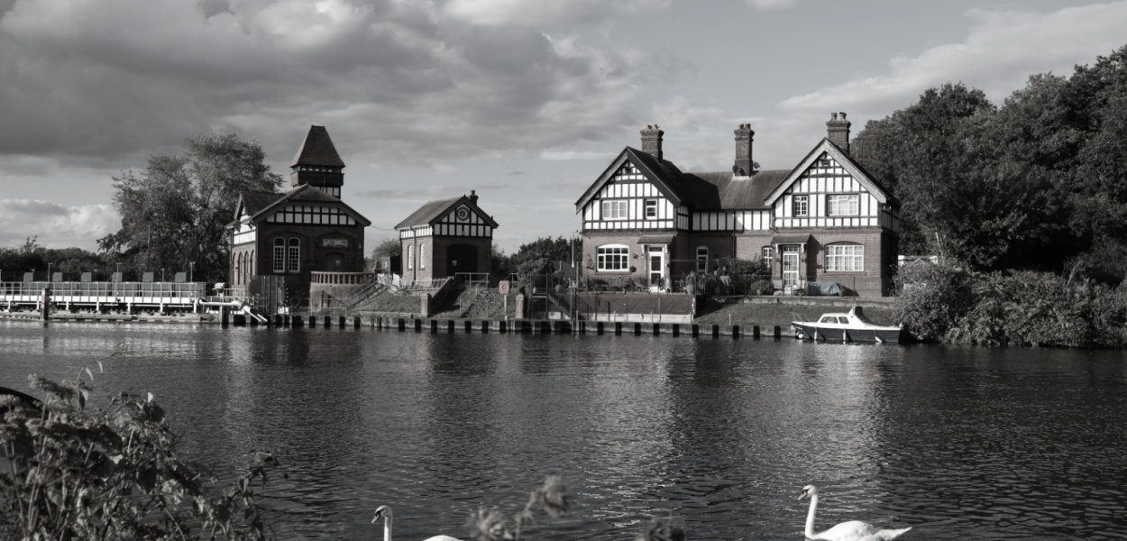 Car Hire Staines Road West Car Rental Staines Road West Hertz UK