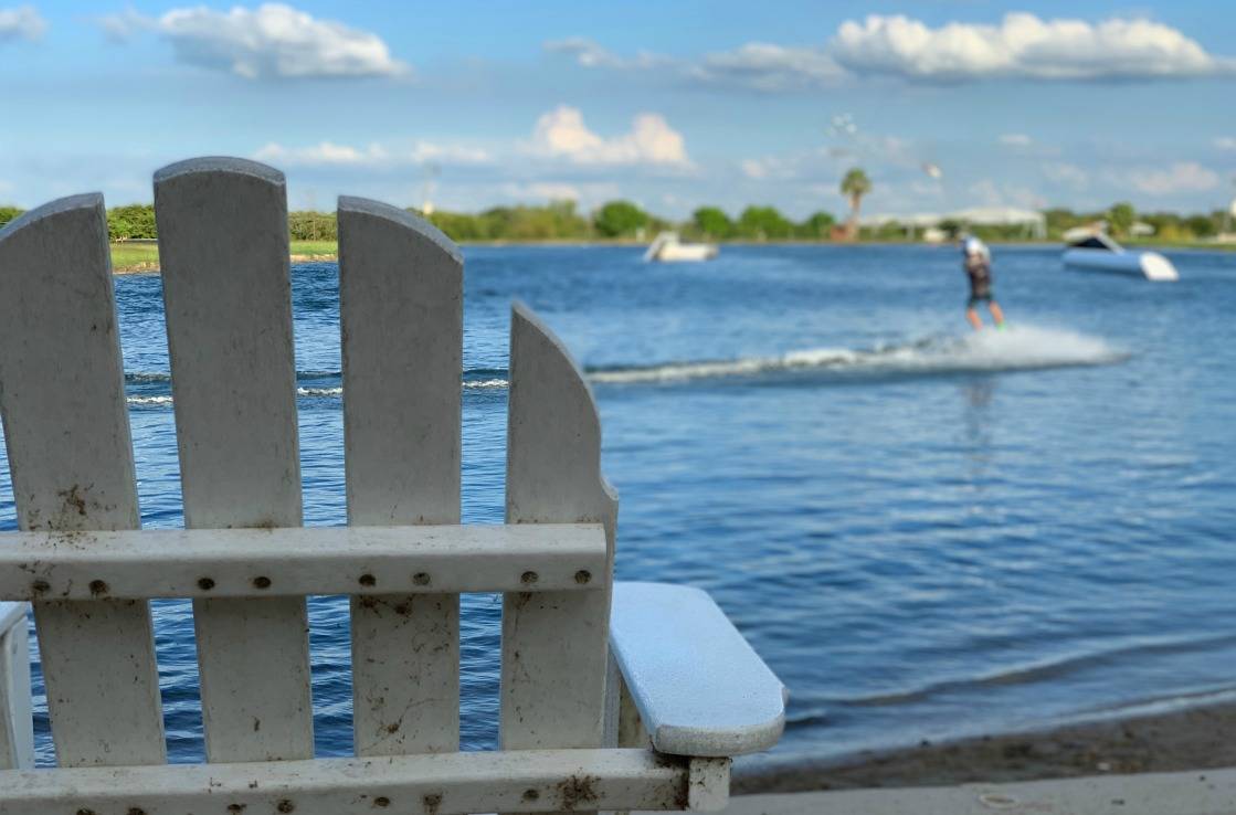 See bei Austin mit Wakeboardern.