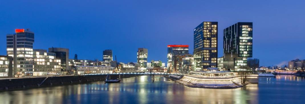 Düsseldorf am Abend