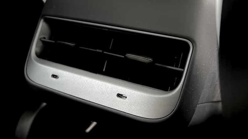 Tesla model 3 rear usb ports deals