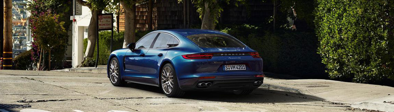 PORSCHE Panamera 4 E-Hybrid