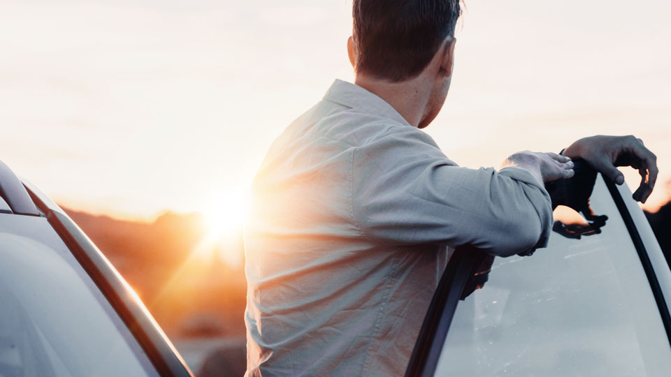 Gå förbi disken och gå direkt till bilen