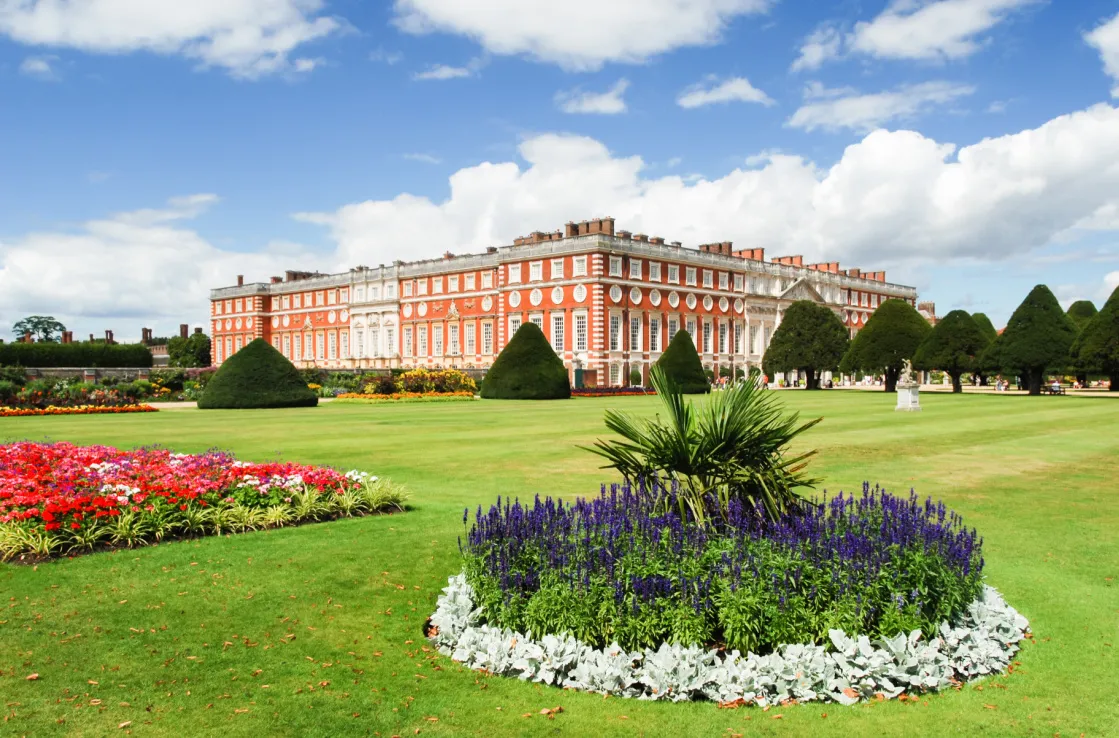hampton court