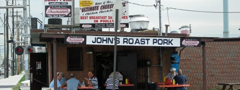 Méchoui de porc et cheesesteak, à John’s Roast Pork